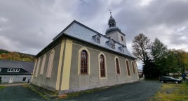 Kościół św. Jana Nepomucena w Leszczyńcu. Przykład salowej świątyni.