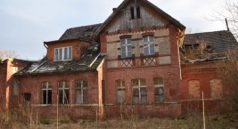 Opuszczona stacja kolejowa w Starych Rochowicach