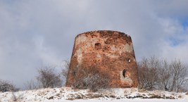 Ruiny wiatraka w Starych Bogaczowicach