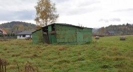 Stodoła z kaloryferów i Dom z lodówek