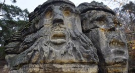 Diabelskie Głowy - Monumentalne rzeźby w kraju środkowoczeskim