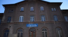 Monumentalny dworzec kolejowy w Zawidowie