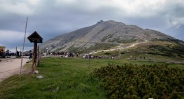 Wycieczki z Karkonosze GO. Z Karpacza na Śnieżkę, Strzechę Akademicka i Samotnię.