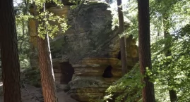 Jaskina Strażnika (Hlídková jeskyně) nad Doliną Modlitwy