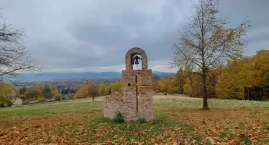 Ceglana dzwonniczka Świętego Ducha