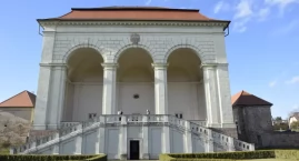 Loggia Wallensteina w Jiczinie - Jeden z najcenniejszych zabytków północnych Czech