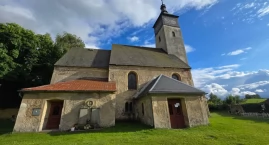Zdjęcie przedstawia: Zapomniana perła pod Smrkiem: średniowieczny kościół w Ludvíkovie