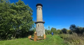 Wieża widokowa Velky Chlum – okno na Děčín i góry pó…