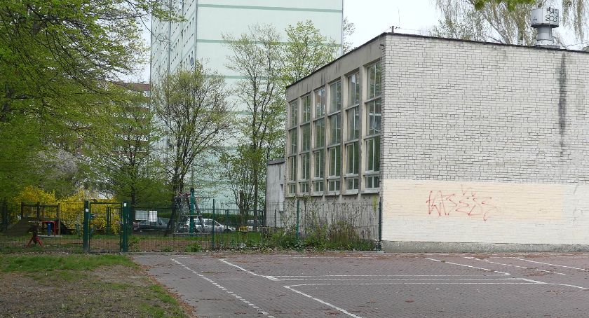 Hala sportowa przy Majewskiego-jeszcze poczekamy