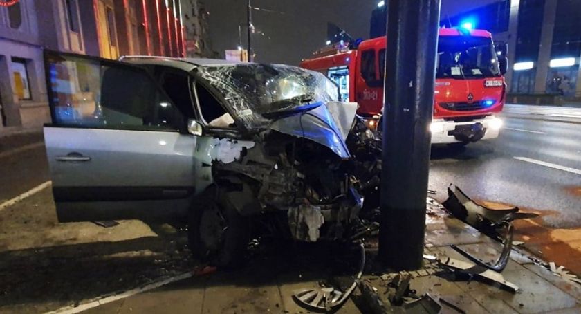 Rozbił cztery samochody i uciekł z miejsca zdarzenia!