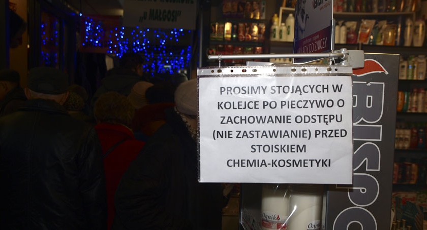 Za czym kolejka ta stała?