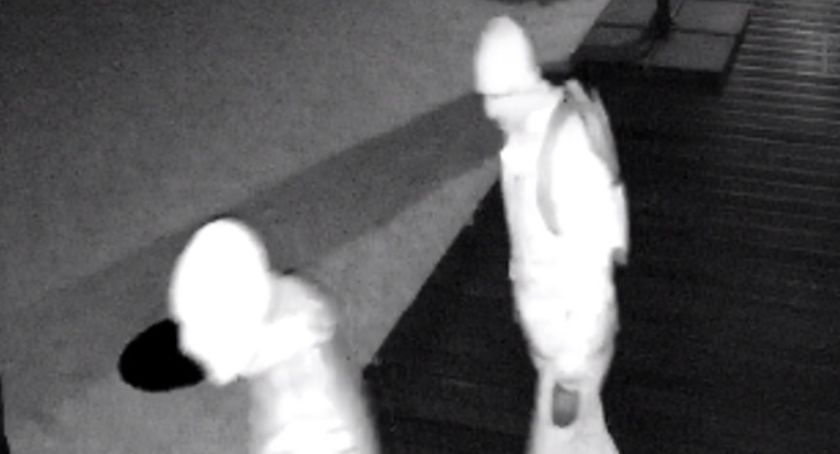 Policja poszukuje włamywaczy