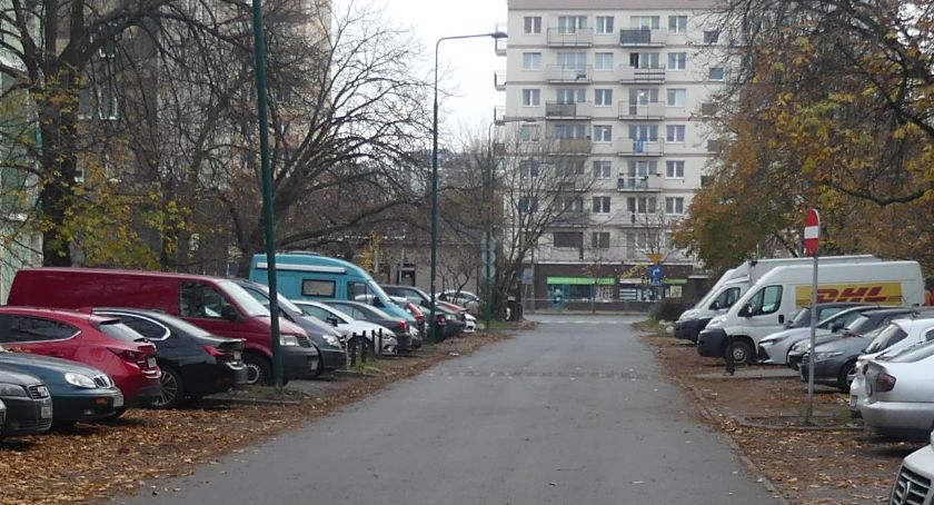 Zakaz na Baśniowej i pierwszeństwo na Nieborowskiej