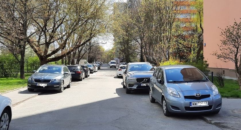 Czy karta mieszkańca rozwiąże problem parkowania?