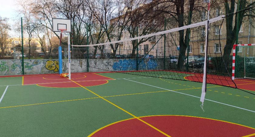 Budżet Obywatelski - projekt nr 27 czyli doświetlenie boiska na Baśniowym 