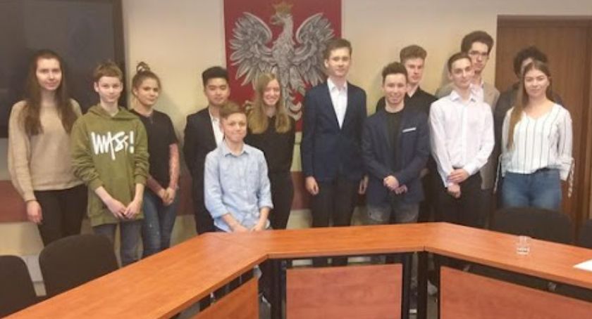 Bądź głosem młodzieży – dołącz do Młodzieżowej Rady Dzielnicy Ochota!