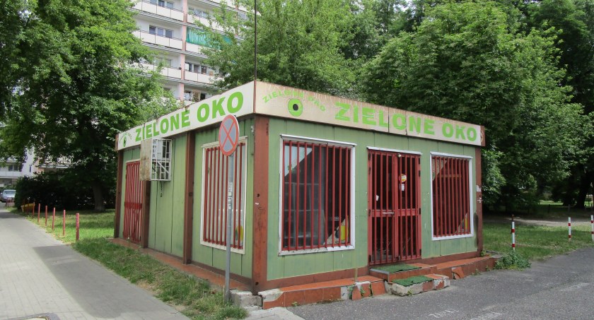 Kolejny pustostan na Ochocie