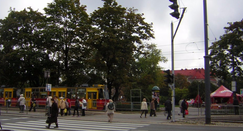 Niechlujstwo lub brak wiedzy konserwatora zabytków