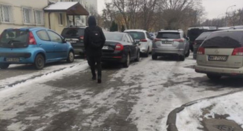 Komenda Policji przy Dunajeckiej - równi i równiejsi