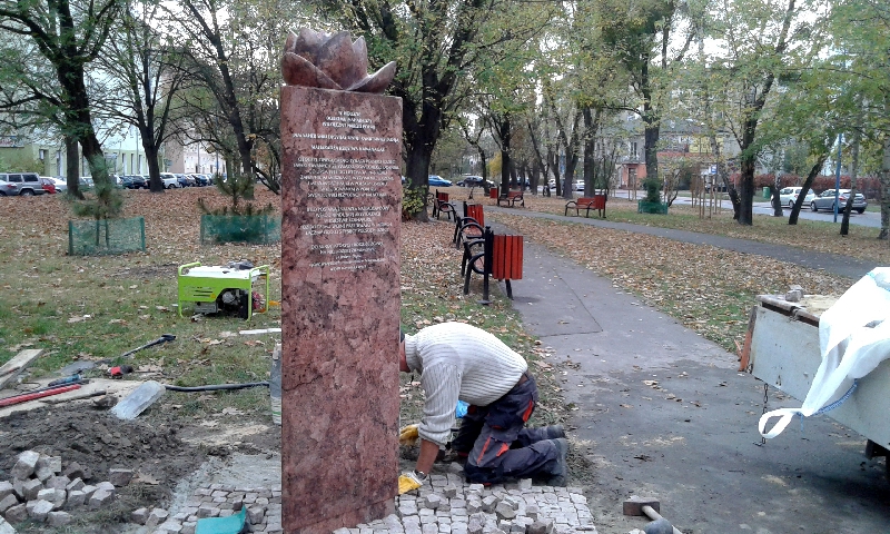 Skwer Dobrego Maharadży – odsłonięcie pomnika