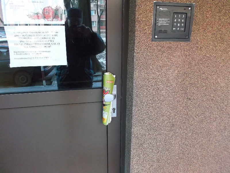 Możliwość reklamy i informacji w blokowisku. 