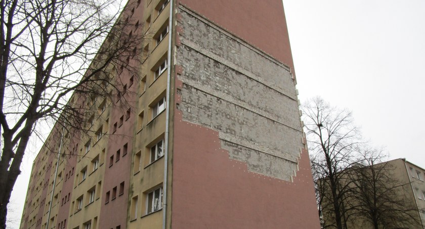 Czy taki blok posiada już świadectwo energetyczne?