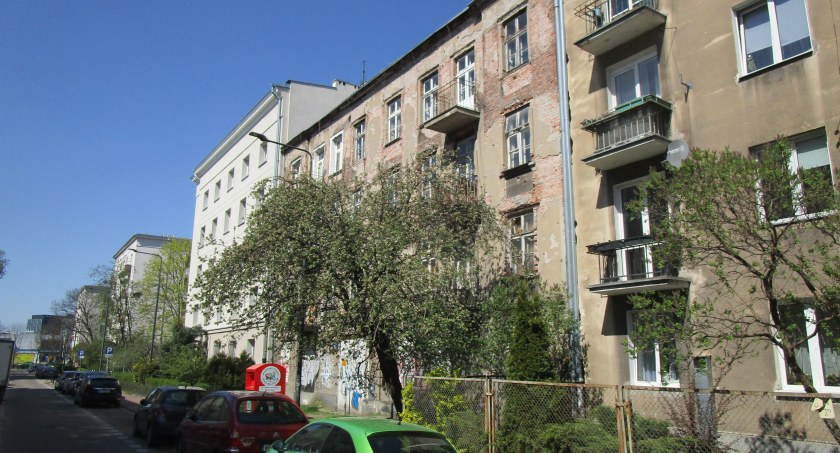 Kolejne miejsce marnujące się na Ochocie