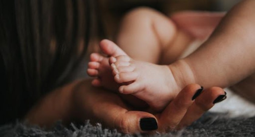 Jak znaleźć pracę jako niania z zamieszkaniem. Wskazówki od Jooble