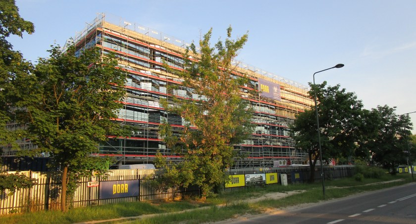 Czy Centrum Symulacji Medycznej będzie oślepiać?