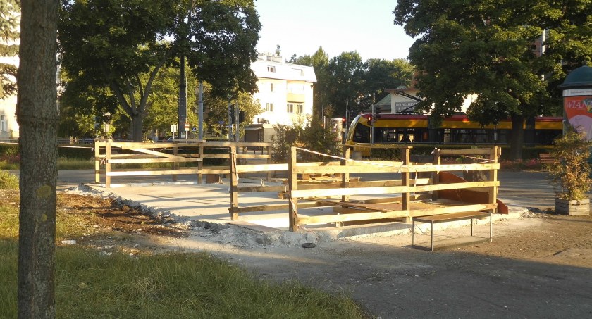 Plac Narutowicza i jego mieszkańcy