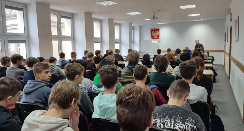 W „Kolejówce” uczczono 120. rocznicę przyznania Nagrody Nobla Marii Skłodowskiej-Curie