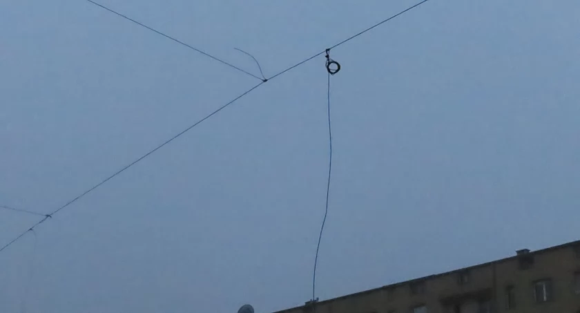 Elektryka i rzeźbione instalacje wokół Zieleniaka i Hali Banacha 