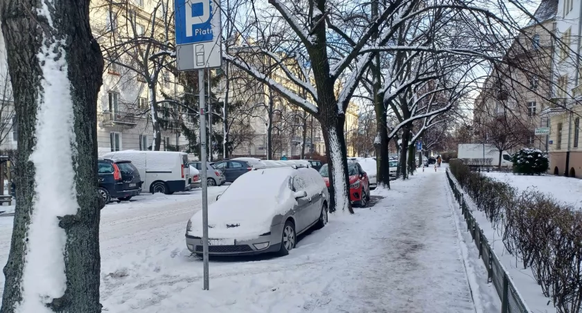 Uniwersytecka - będzie więcej miejsc parkingowych
