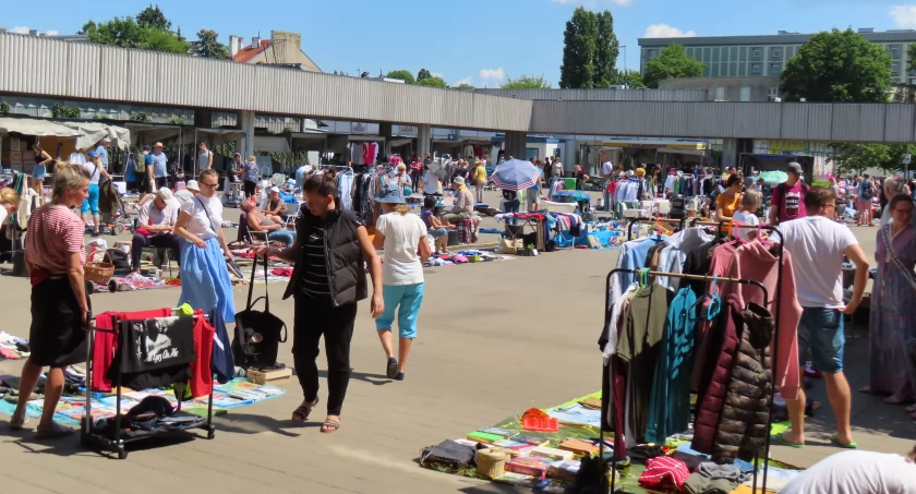 Garażówka czyli wyprzedaż na Zieleniaku