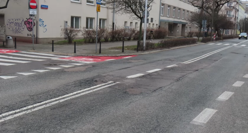 Białobrzeska czy Pawińskiego?