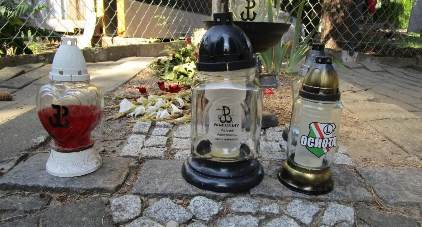 Pomnik 22 żołnierzy AK 