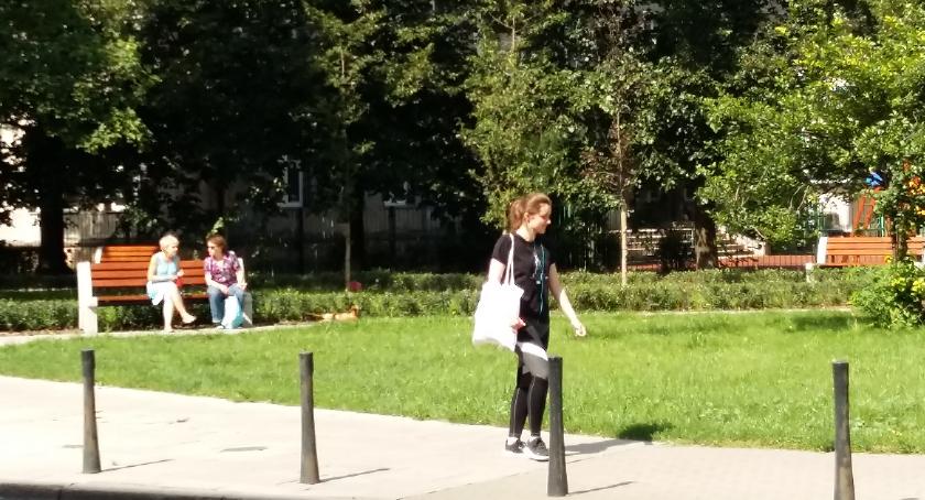 Potrzeba więcej ławek i koszy 