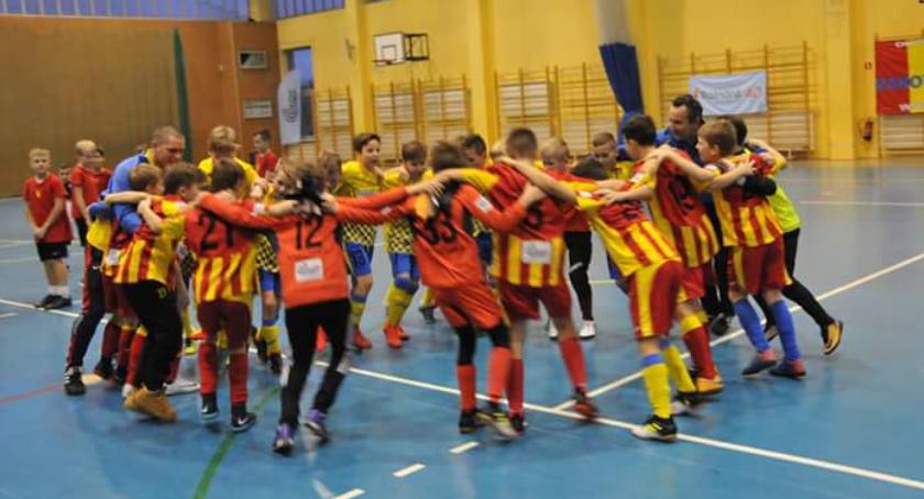 Grad medali dla gospodarzy