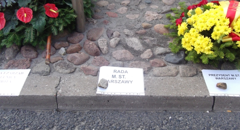 8 września  - Rocznica Barykady Września 1939 roku.