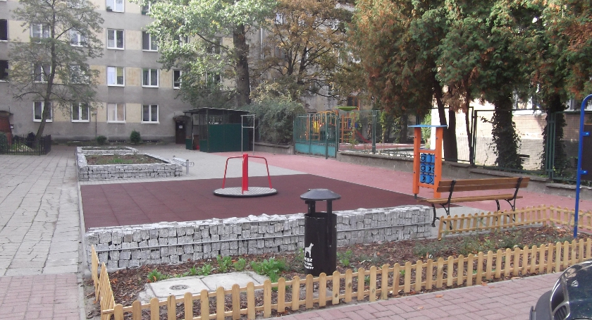 „Słoneczny skwer”.?