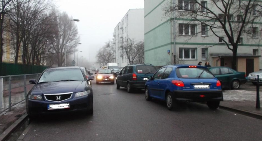 Czy aby na pewno Majewskiego jest  z dwustronnym ruchem? 
