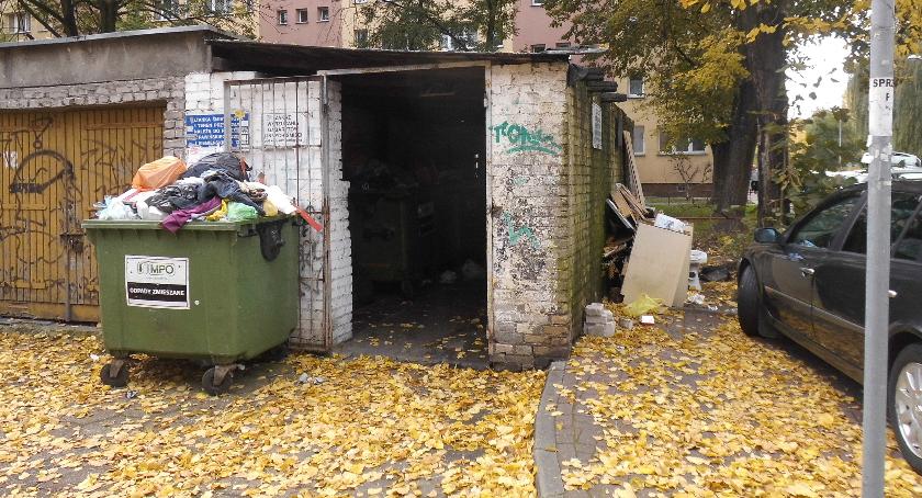 Siemieńskiego 15  w niedzielnej szacie . 