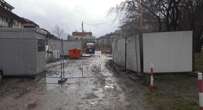 Na Drawskiej osuszają teren 