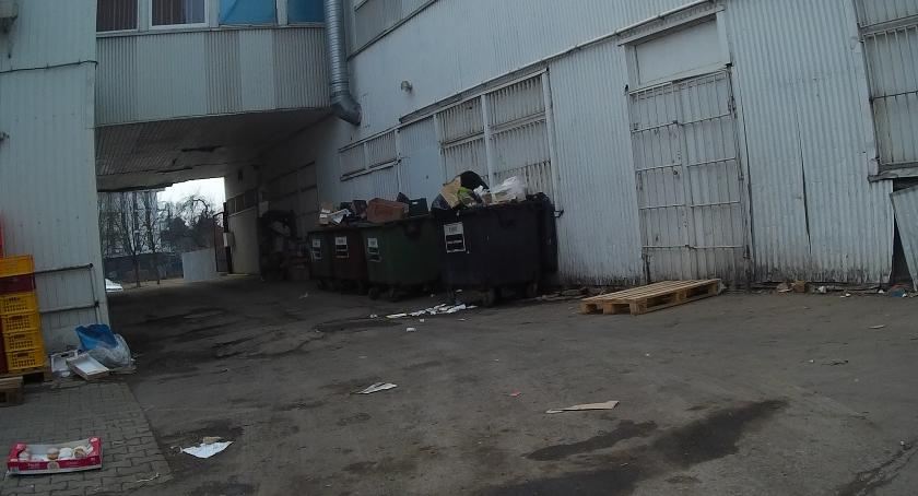 Rudera u zbiegu Korotyńskiego i Urbanistów.