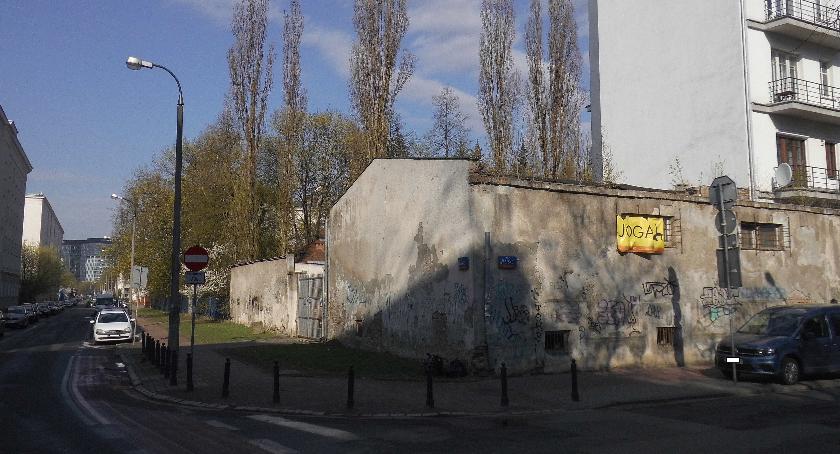 Ile jeszcze taka rudera będzie straszyć? 