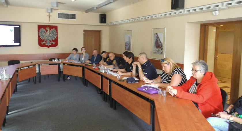 Debata o bezpieczeństwie na terenie dzielnicy Ochota . 