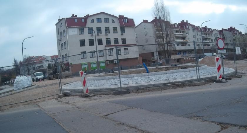 Bliżej końca budowy -większy ruch. 