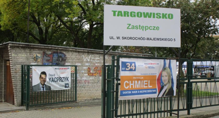 Czy wypada się lansować w takim miejscu? 