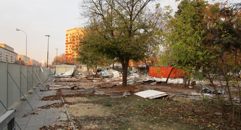 Ostateczna demolka Bazaru Banacha przebiega koncertowo. 