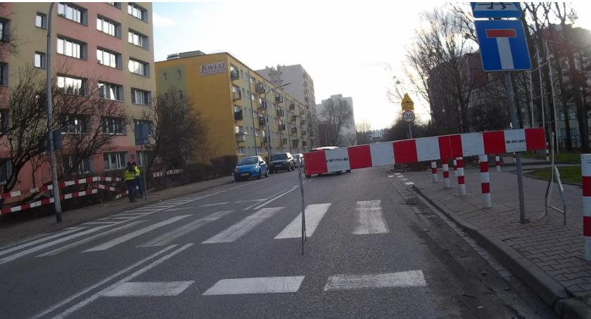Oznakowanie ulicy Urbanistów jest 